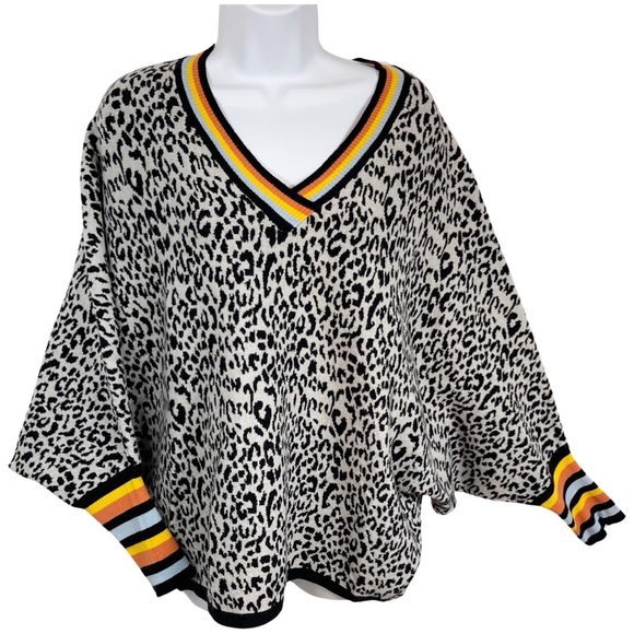 Cozy Leopard Print V-Neck Sweater L Rainbow Trim Dolman Sleeve Gray Black - Picture 10 of 10